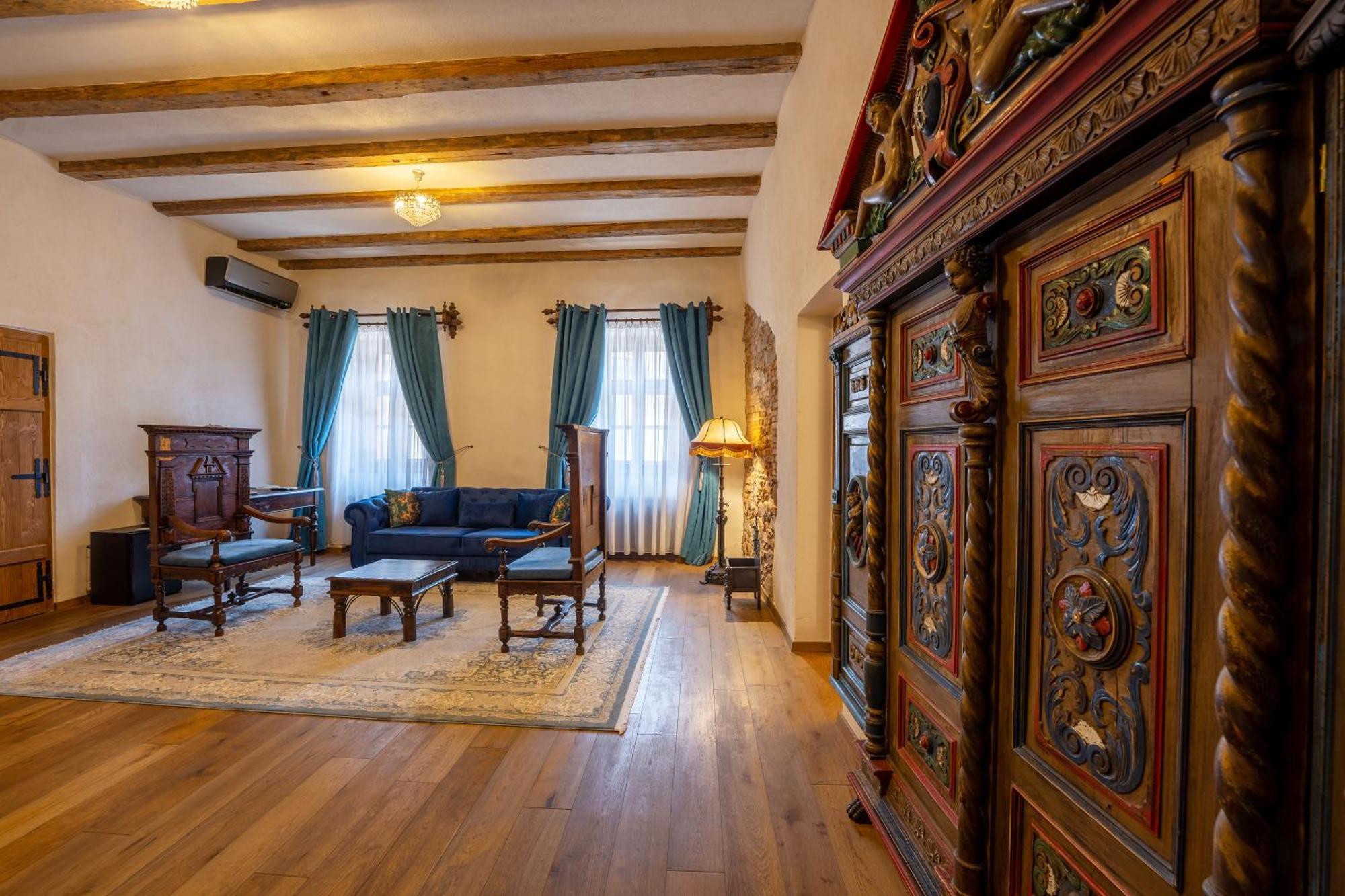 The Throne - M Museum Hotel Sighişoara Eksteriør billede