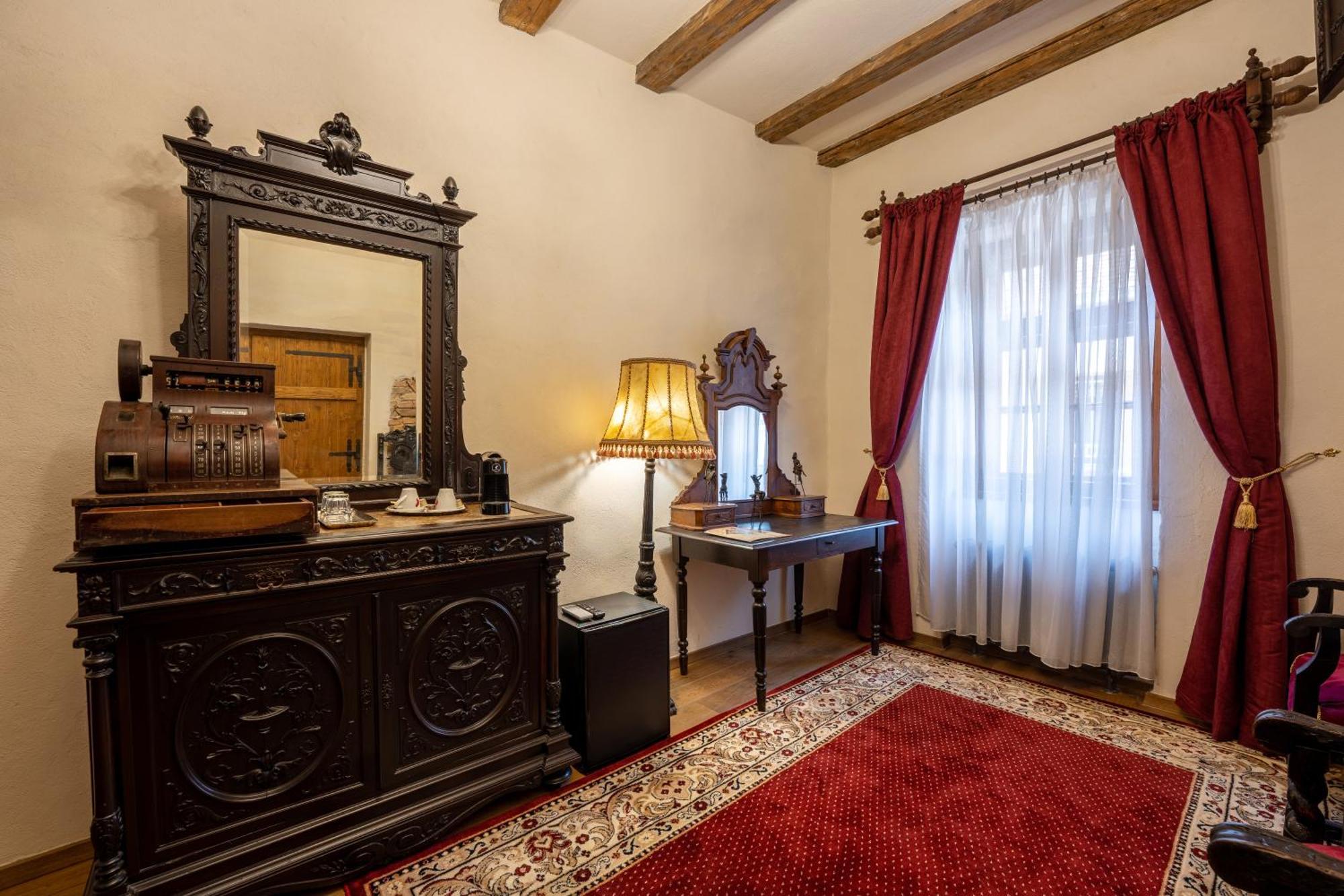 The Throne - M Museum Hotel Sighişoara Eksteriør billede