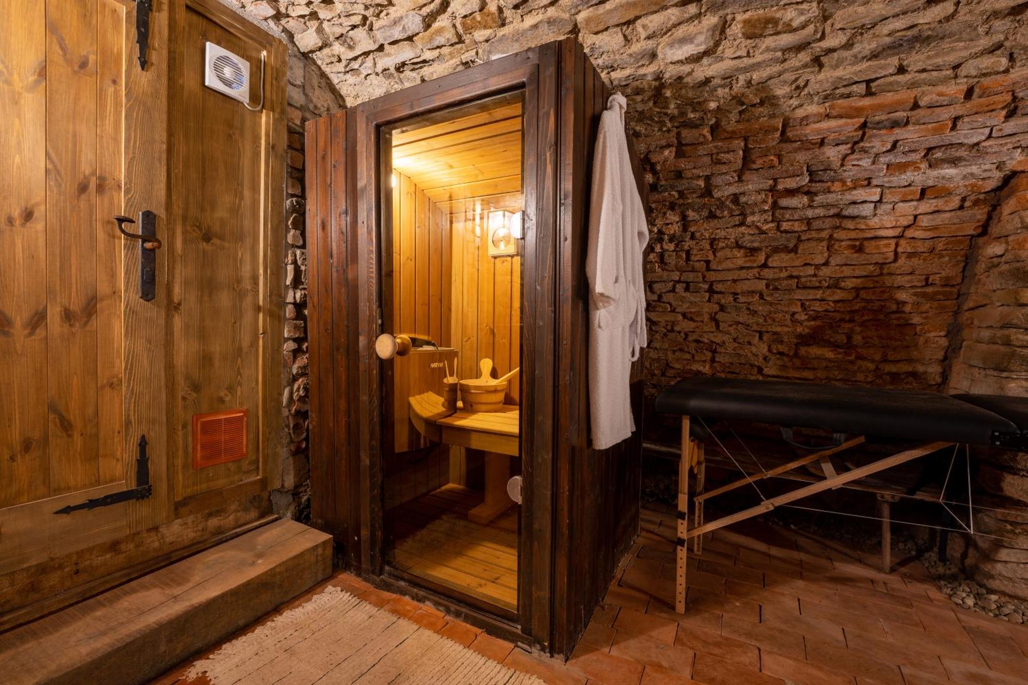 The Throne - M Museum Hotel Sighişoara Eksteriør billede
